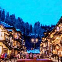 可能是滑雪坡的圖像