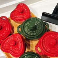 可能是顯示的文字是「 OGOTTE TTE COCO LACOCOT LACO TAUB 」的圖像