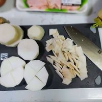 可能是食物和刀的圖像