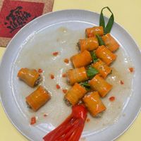 可能是港式點心和壽司的圖像