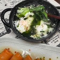 可能是豆腐、粥、水波蛋和拉麵的圖像