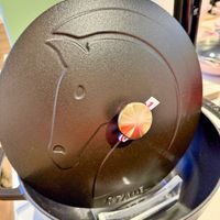 可能是鬆餅機和文字的圖像