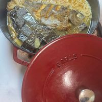 可能是義大利麵和顯示的文字是「 Staub aub ca रাদ 」的圖像