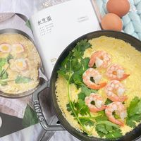 可能是西班牙大鍋飯和文字的圖像