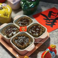 可能是‎甜點和‎顯示的文字是「 ‎ह ت BAAYS BIN-LE Rebecca'sHedonism Rebecca's Hedonism‎ 」‎‎ 的圖像