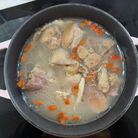 可能是粥和燉小牛膝的圖像