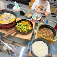 可能是火鍋、起司火鍋和文字的圖像
