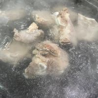 可能是燉小牛膝的圖像