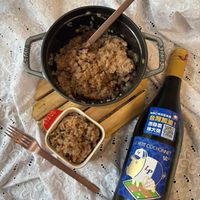 可能是北非小米飯、炒飯和文字的圖像