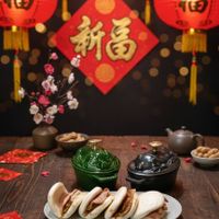 可能是炒麵、火鍋和文字的圖像