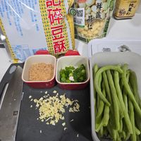 可能是炒麵和文字的圖像