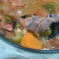 可能是燉小牛膝的圖像