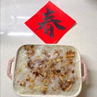 可能是粥和顯示的文字是「春 STAUS STAUS STAUB 」的圖像