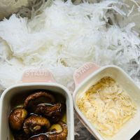 可能是麵和香菇的圖像