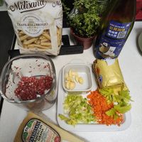 可能是炒麵、豆腐和文字的圖像