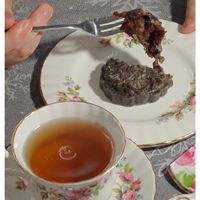 可能是蛋糕和茶的圖像