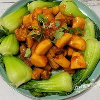 可能是豆腐和炒麵的圖像