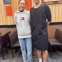 可能是‎顯示的文字是「 ‎m 禁化 290 條 如 290 ਵੱਦ 90 藍 盧魚480 480 吉色560 560 黃 午仔 午仔魚560 石戎 石斑魚650 風日魚肚社 鮭魚390 31° 用 ع 新新 焼 鷄 一 on - SP 次 1 AN‎ 」‎的圖像