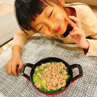 可能是火鍋、炒飯和豆腐的圖像