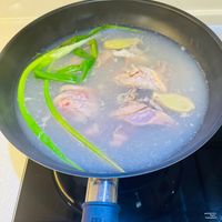 可能是粥和燉小牛膝的圖像