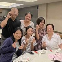 可能是一或多人、港式點心和火鍋的圖像