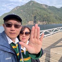 可能是湖泊的圖像