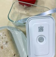 可能是鬆餅機、豆腐和文字的圖像