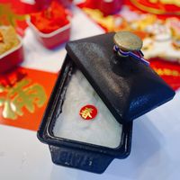 可能是火鍋、炒麵、港式點心、豆腐和文字的圖像