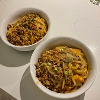 可能是炒麵、義大利麵、麵和拉麵的圖像