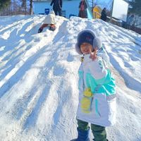可能是滑雪坡的圖像