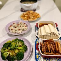 可能是豆腐和起司火鍋的圖像