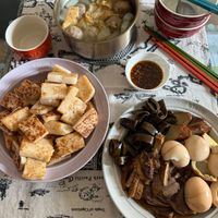 可能是麵、拉麵、豆腐、港式點心和粥的圖像