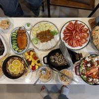 可能是起司火鍋、火鍋和炒飯的圖像
