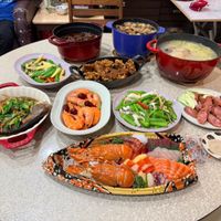 可能是壽司和火鍋的圖像