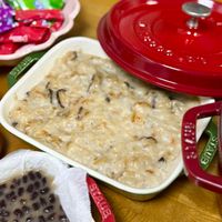 可能是粥、麵、香菇、豆腐和文字的圖像