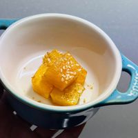 可能是蛋黃和甜點的圖像