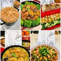 可能是炒麵、港式點心、炒飯和文字的圖像