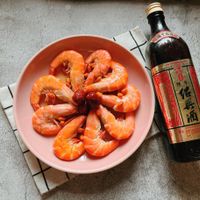 可能是生魚片和文字的圖像