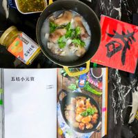 可能是豆腐、拉麵、粥、炒麵和文字的圖像