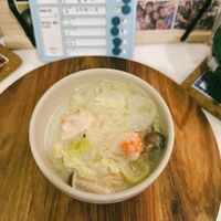 可能是麵、拉麵、粥和文字的圖像