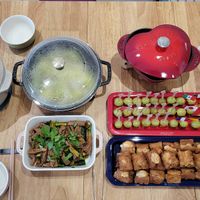 可能是火鍋、豆腐和起司火鍋的圖像