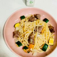 可能是義大利麵和文字的圖像