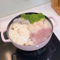 可能是豆腐、火鍋和文字的圖像