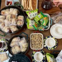 可能是半圓形餡餅、港式點心和文字的圖像