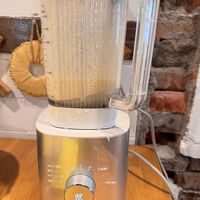 可能是泡茶器和文字的圖像