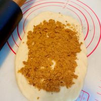 可能是法式長棍麵包和巴布卡麵包的圖像