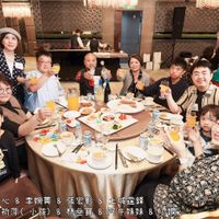 可能是一或多人、火鍋和文字的圖像