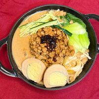 可能是豆腐、火鍋、拉麵、麵和文字的圖像