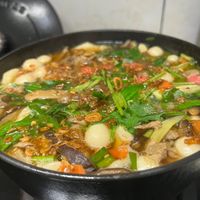 可能是燉小牛膝、拉麵、粥和火鍋的圖像