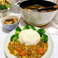可能是顯示的文字是「 STRAWBERY 」的圖像